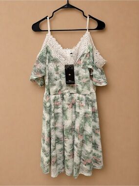 Disney Girls' Green, Pink & White Floral Lace Cold-Shoulder Dress